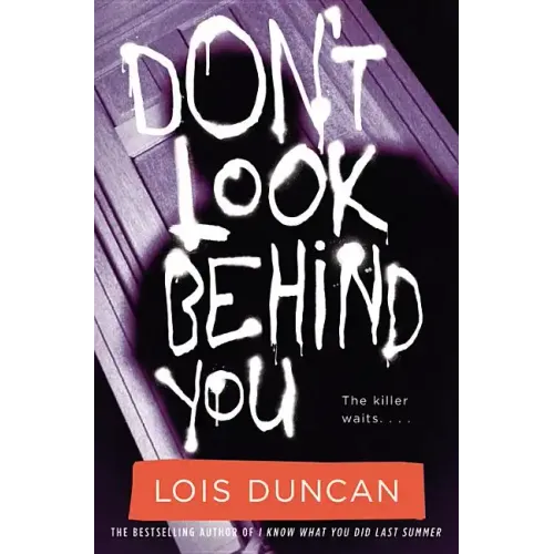 Don't Look Behind You - Paperback